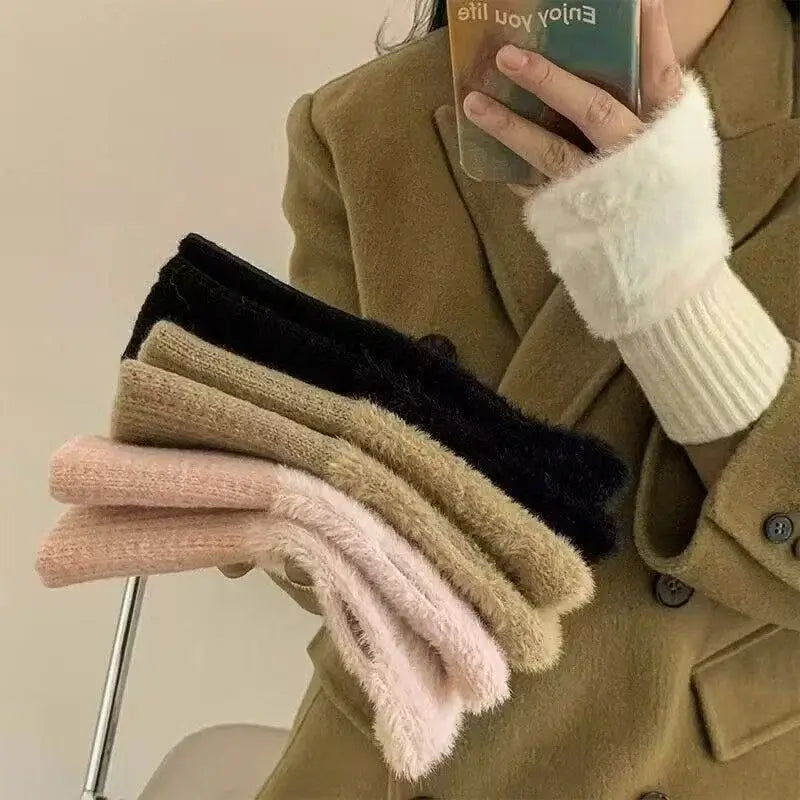 Women's Half-Finger Gloves - Warm Plush Fingerless Gloves for Autumn & Winter